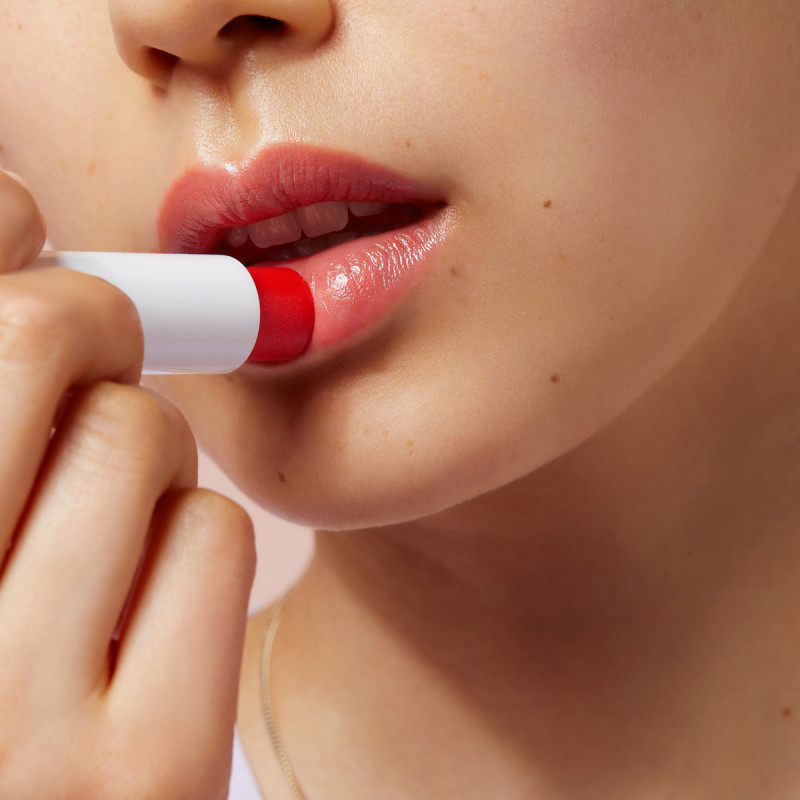 Pack de 4 - Stick soin des lèvres hydratant LABELLO Huiles naturelles Fraise 5,5ml